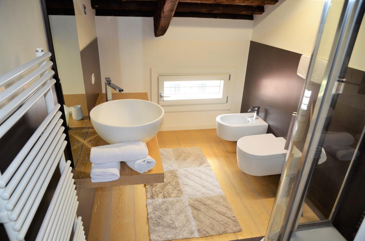 “Al Commercio” Luxury Loft โนอาเล ภายนอก รูปภาพ